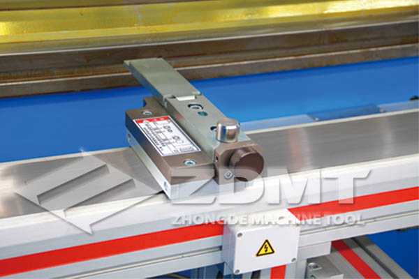 擋指.jpg 擋指.jpg