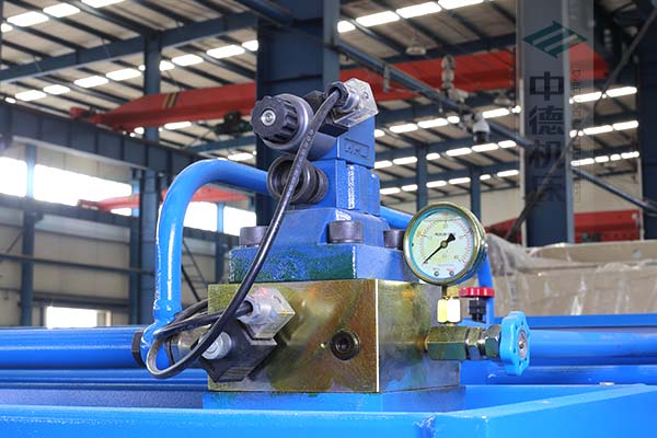 ZDS-2032采用國內(nèi)高品質(zhì)液壓閥,不漏油,無故障,能實時顯示油壓,并采用全金屬高壓管連接保證質(zhì)量.jpg ZDS-2032采用國內(nèi)高品質(zhì)液壓閥,不漏油,無故障,能實時顯示油壓,并采用全金屬高壓管連接保證質(zhì)量.jpg